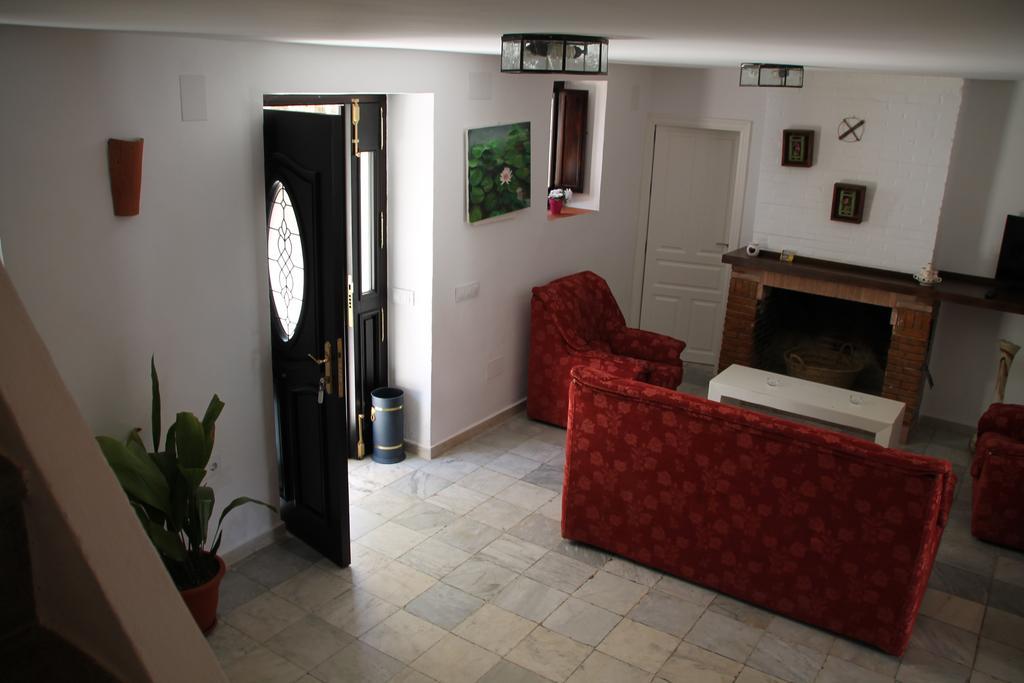 La Fuente De El Nacimiento Guest House Benamahoma Exterior photo