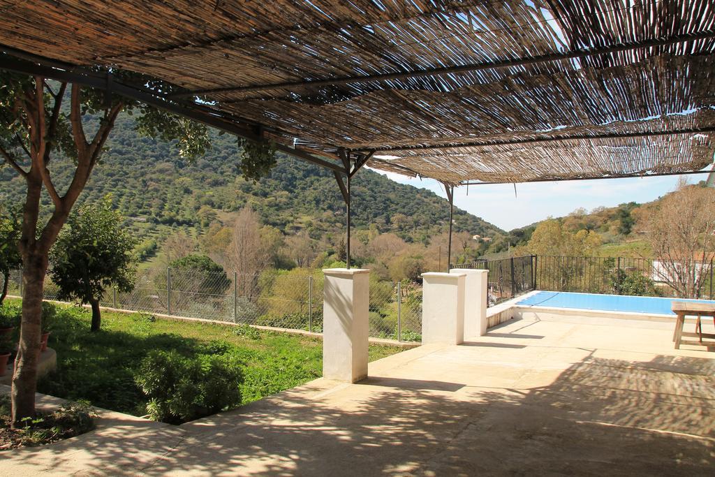 La Fuente De El Nacimiento Guest House Benamahoma Exterior photo