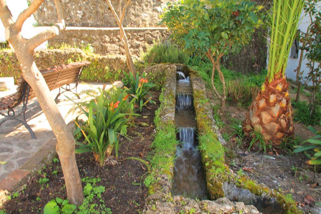 La Fuente De El Nacimiento Guest House Benamahoma Exterior photo